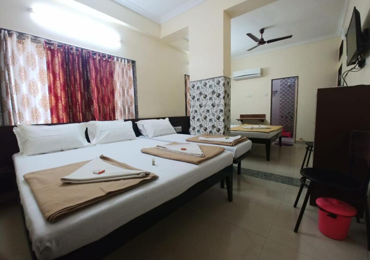 Hotel Yogiraj Shirdi Εξωτερικό φωτογραφία