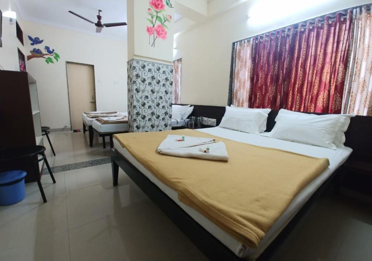 Hotel Yogiraj Shirdi Εξωτερικό φωτογραφία